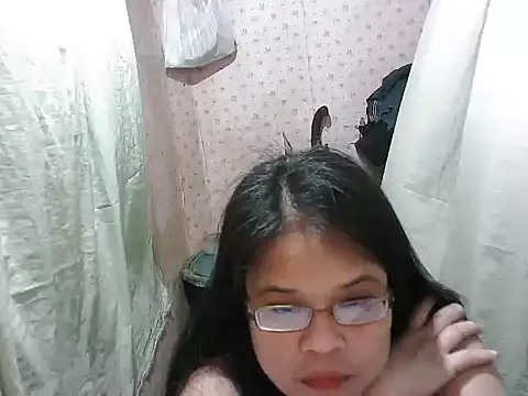 abiemayhottiey online show from October 12, 3:11 pm