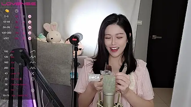 tw lala online show from December 6, 1:55 pm