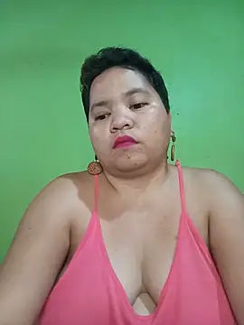 Snapshot of hotpussyxxx33x chatting on July 4, 5:02 am hotpussyxxx33x online show from July 4, 5:02 am