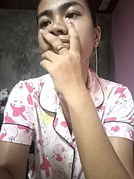 Snapshot of Cutie_body11 chatting on October 11, 1:05 am Cutie body11 online show from October 11, 1:05 am