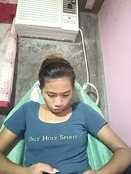 Snapshot of Cutie_body11 chatting on October 22, 1:17 am Cutie body11 online show from October 22, 1:17 am