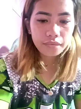 Snapshot of Cutie_body11 chatting on November 16, 12:05 am Cutie body11 online show from November 16, 12:05 am