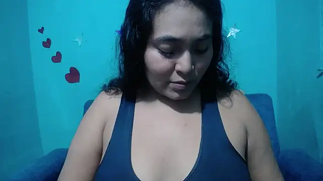 Snapshot of sirena_15 chatting on January 29, 12:54 am sirena 15 online show from January 29, 12:54 am