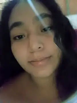 Snapshot of sirena_15 chatting on March 18, 4:58 am sirena 15 online show from March 18, 4:58 am