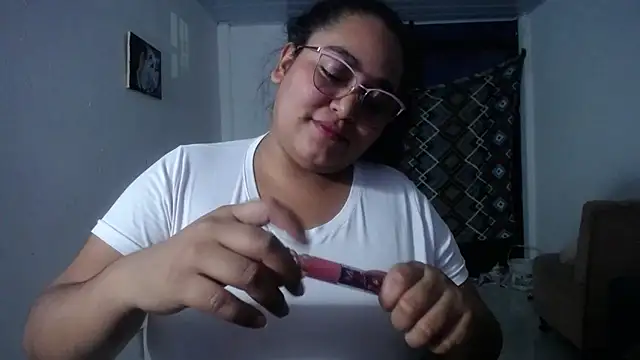 Snapshot of sirena_15 chatting on November 11, 6:24 am sirena 15 online show from November 11, 6:24 am