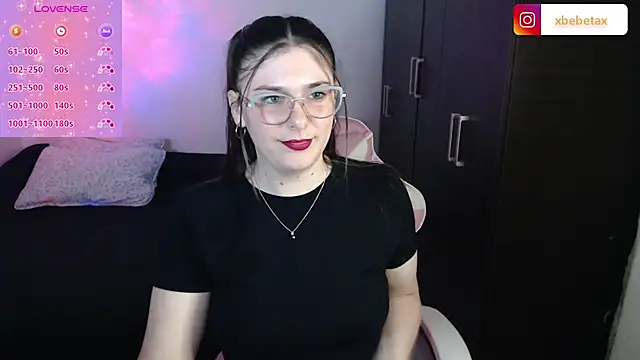 xxbbtaa online show from December 18, 5:15 am