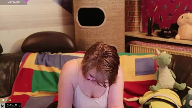 Snapshot of GamerGirl_Eve chatting on February 4, 6:25 pm GamerGirl Eve online show from February 4, 6:25 pm