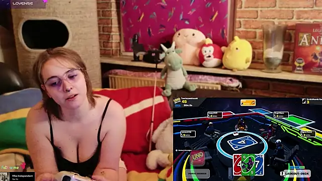 Snapshot of GamerGirl_Eve chatting on February 27, 6:08 pm GamerGirl Eve online show from February 27, 6:08 pm