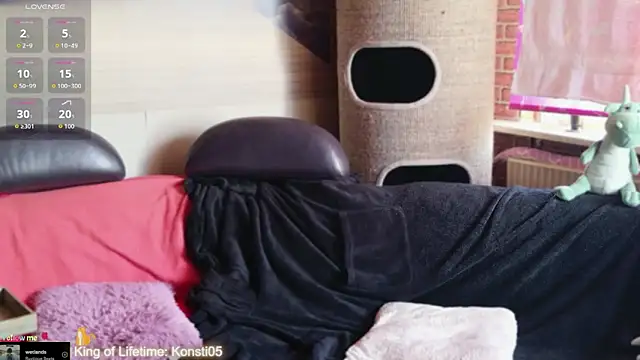 Snapshot of GamerGirl_Eve chatting on June 7, 4:55 pm GamerGirl Eve online show from June 7, 4:55 pm