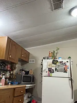 smokeymt420 online show from December 4, 4:55 am