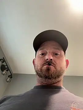 smokeymt420 online show from April 1, 6:49 pm