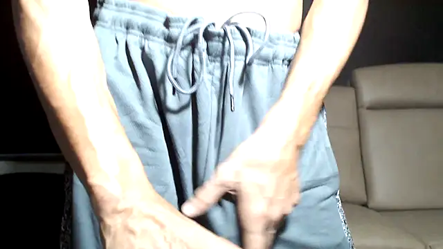 Snapshot of ThickD2C chatting on June 22, 7:44 pm ThickD2C online show from June 22, 7:44 pm