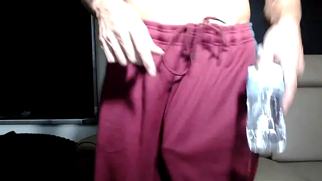 Snapshot of ThickD2C chatting on June 24, 6:29 pm ThickD2C online show from June 24, 6:29 pm