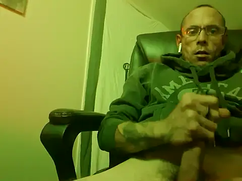 Snapshot of DaddyDK8989 chatting on October 31, 10:49 am DaddyDK8989 online show from October 31, 10:49 am