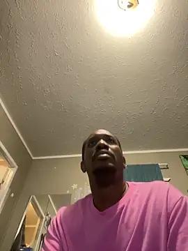 Snapshot of Makeyoucumallover chatting on February 21, 10:16 am Makeyoucumallover online show from February 21, 10:16 am