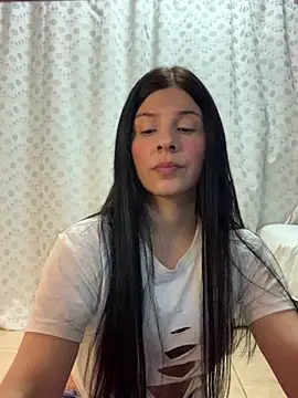 Estefani 32 online show from March 23, 8:24 pm