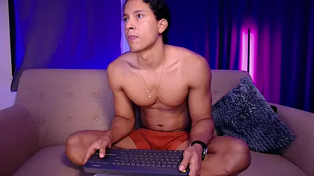 Liam V online show from November 20, 10:26 am