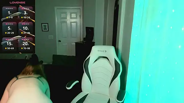 britteebee online show from November 16, 8:42 am