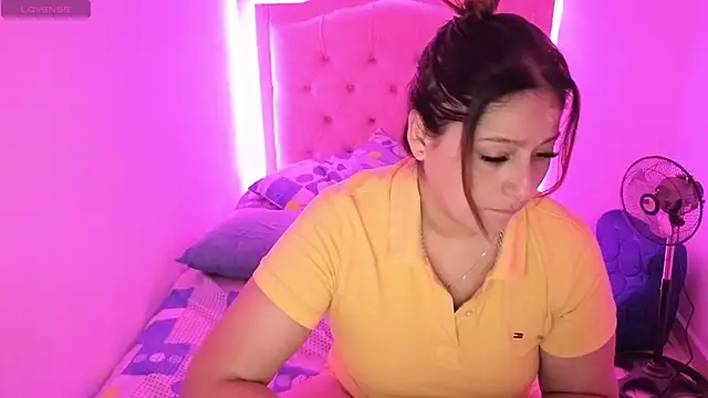 Nazlyy30 online show from November 9, 11:14 pm