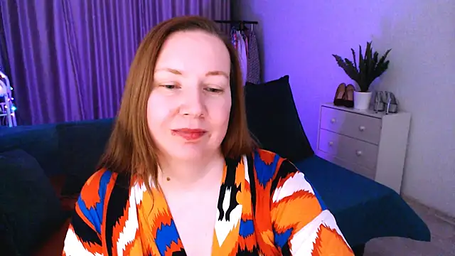 Snapshot of GoddessLara chatting on January 15, 2:49 am GoddessLara online show from January 15, 2:49 am