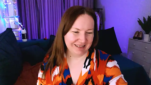 Snapshot of GoddessLara chatting on March 18, 4:15 am GoddessLara online show from March 18, 4:15 am