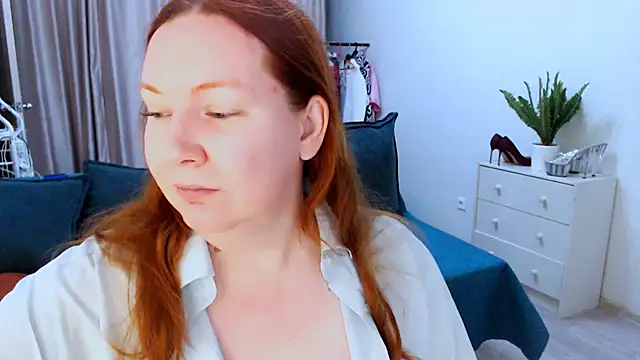Snapshot of GoddessLara chatting on September 19, 8:31 pm GoddessLara online show from September 19, 8:31 pm