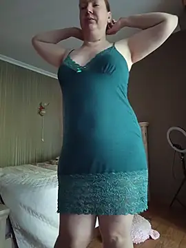 Snapshot of GoddessLara chatting on June 10, 11:24 pm GoddessLara online show from June 10, 11:24 pm