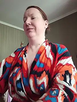 Snapshot of GoddessLara chatting on June 12, 1:37 am GoddessLara online show from June 12, 1:37 am