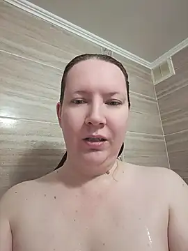 Snapshot of GoddessLara chatting on July 3, 12:28 am GoddessLara online show from July 3, 12:28 am
