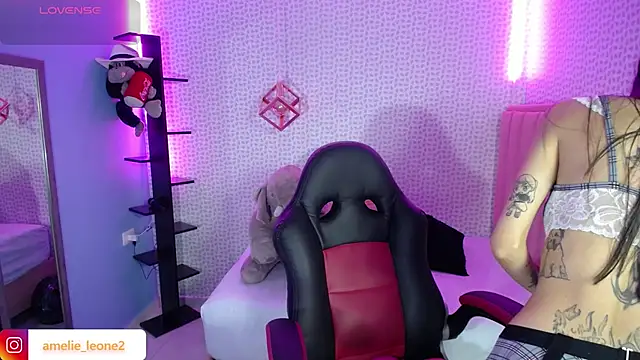 AMELIELEONE online show from March 10, 2:28 am