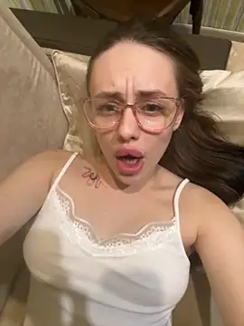 Lisaaan online show from October 8, 11:13 pm