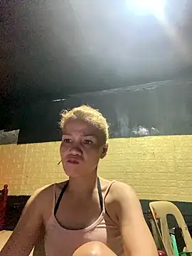 Snapshot of sweetabby_26 chatting on January 6, 12:03 am sweetabby 26 online show from January 6, 12:03 am