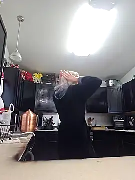 ScarletCallings420 online show from December 20, 9:28 pm