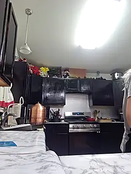 ScarletCallings420 online show from December 21, 2:30 am