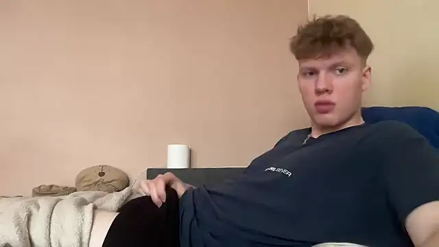 Snapshot of sexybooii6968 chatting on March 2, 2:24 pm sexybooii6968 online show from March 2, 2:24 pm