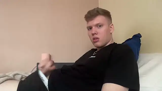 sexybooii6968 online show from April 10, 3:28 pm