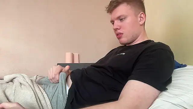 sexybooii6968 online show from April 12, 3:06 pm