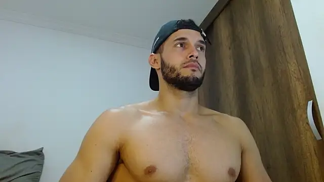 Noah jhonsonn online show from April 11, 4:22 pm