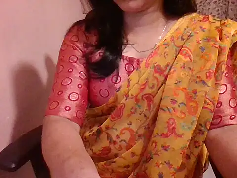 Pinky 4 online show from April 13, 6:02 pm