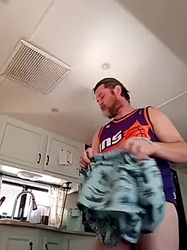 EZYves online show from November 8, 8:18 pm