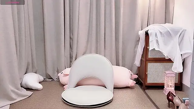 Snapshot of tiramesusu chatting on November 9, 8:12 am tiramesusu online show from November 9, 8:12 am