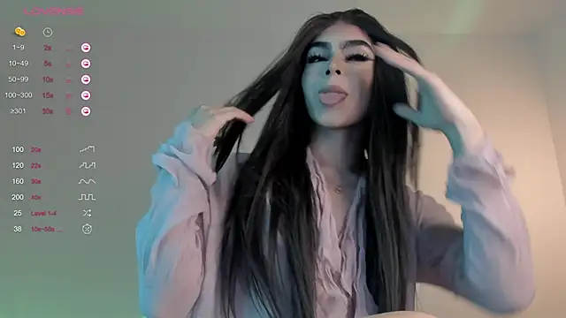 Snapshot of sweetest_bella chatting on December 27, 9:32 pm sweetest bella online show from December 27, 9:32 pm