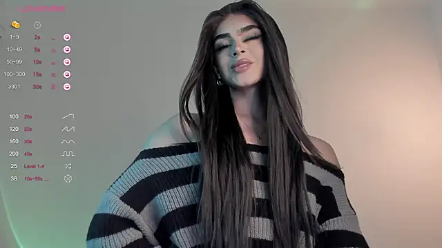 Snapshot of sweetest_bella chatting on December 29, 9:30 pm sweetest bella online show from December 29, 9:30 pm