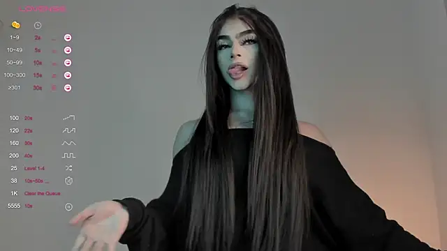 Snapshot of sweetest_bella chatting on February 7, 8:31 pm sweetest bella online show from February 7, 8:31 pm