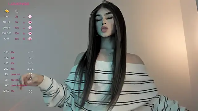 Snapshot of sweetest_bella chatting on February 8, 7:38 pm sweetest bella online show from February 8, 7:38 pm