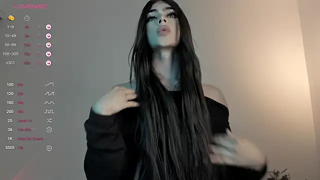 Snapshot of sweetest_bella chatting on February 9, 11:15 pm sweetest bella online show from February 9, 11:15 pm