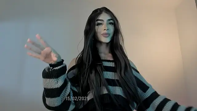 Snapshot of sweetest_bella chatting on February 15, 9:04 pm sweetest bella online show from February 15, 9:04 pm