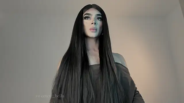 Snapshot of sweetest_bella chatting on March 16, 11:36 pm sweetest bella online show from March 16, 11:36 pm