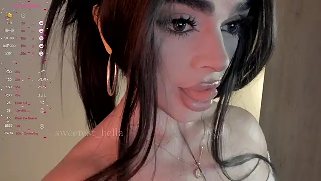 Snapshot of sweetest_bella chatting on November 29, 11:08 pm sweetest bella online show from November 29, 11:08 pm