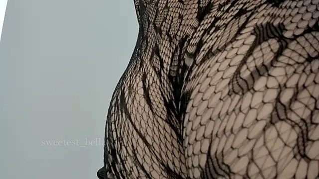 sweetest bella online show from April 14, 8:04 pm